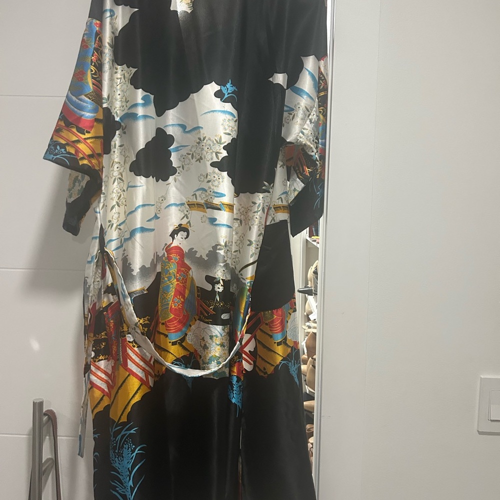 Satin Black Kimono Robe - Picture 4 of 7